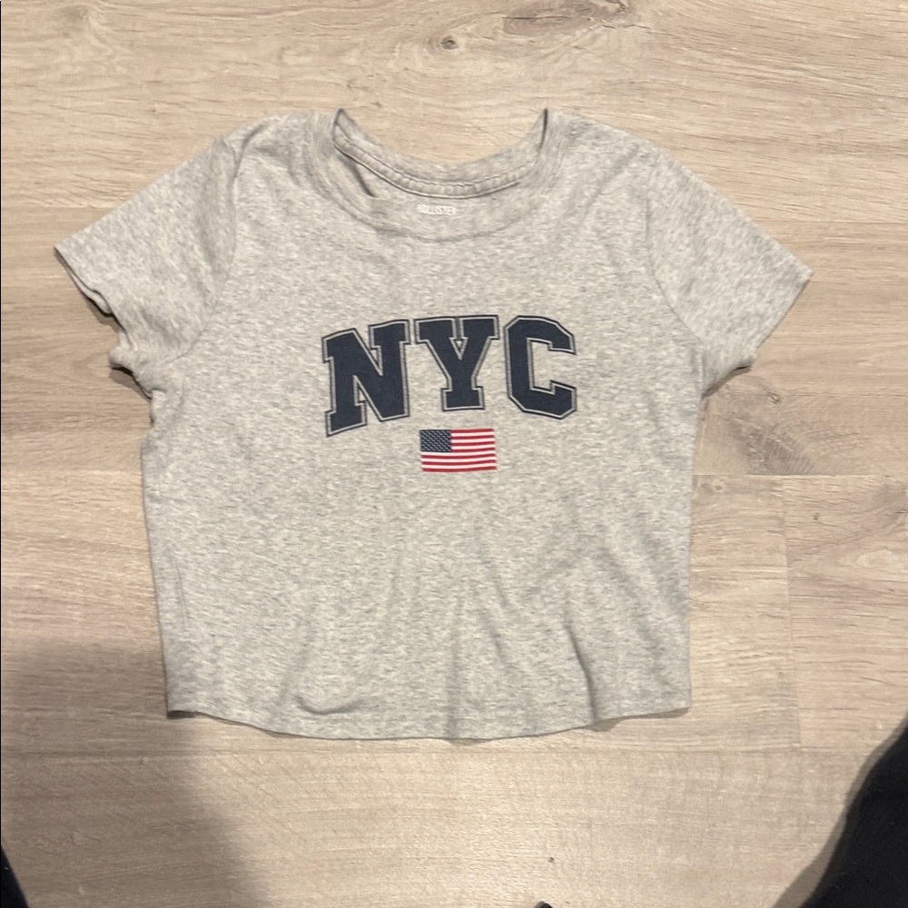 Hollister Gray NYC Medium Tee